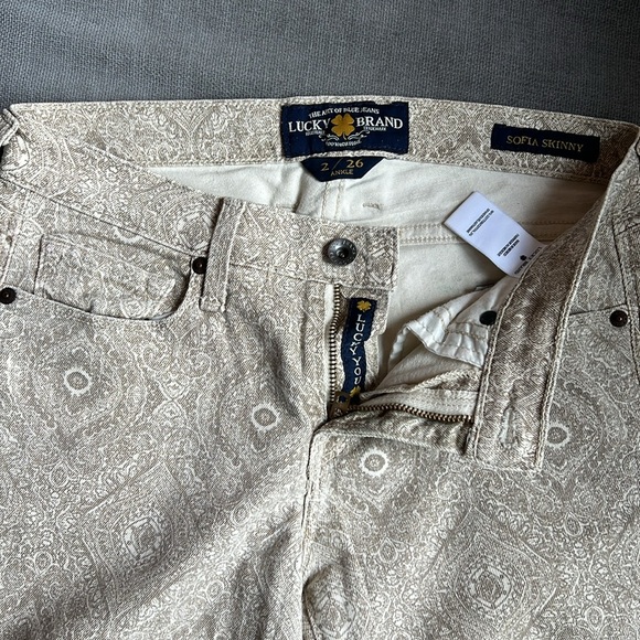 Lucky Brand Sofia Skinny Pant, Khaki and White Pattern - Picture 4 of 4